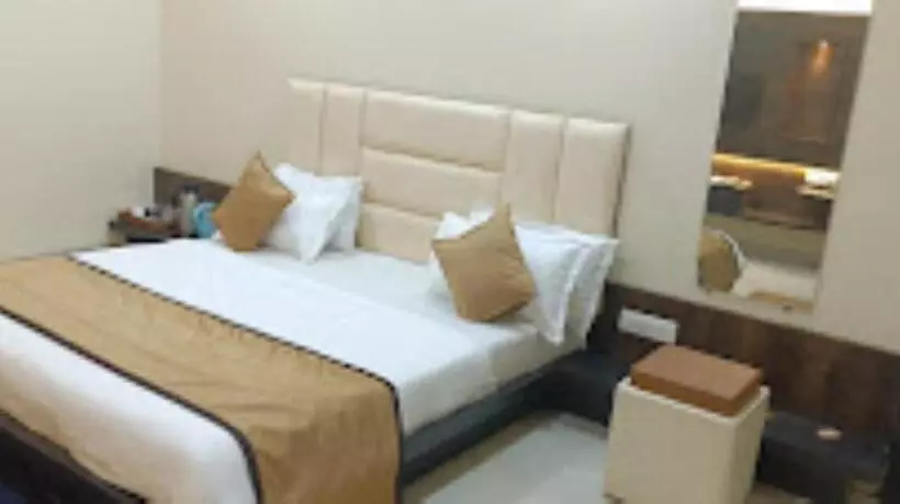 ホテル Devraj Palace,maheshwar