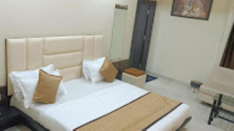 호텔 Devraj Palace,maheshwar