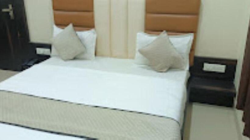 호텔 Devraj Palace,maheshwar