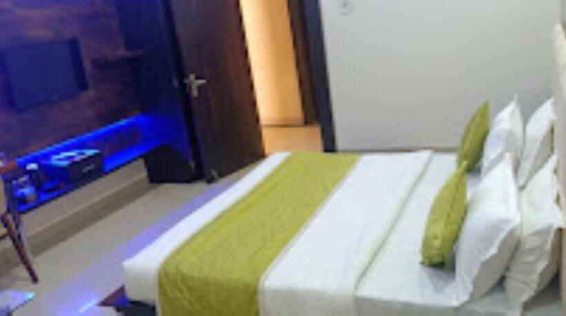 호텔 Devraj Palace,maheshwar