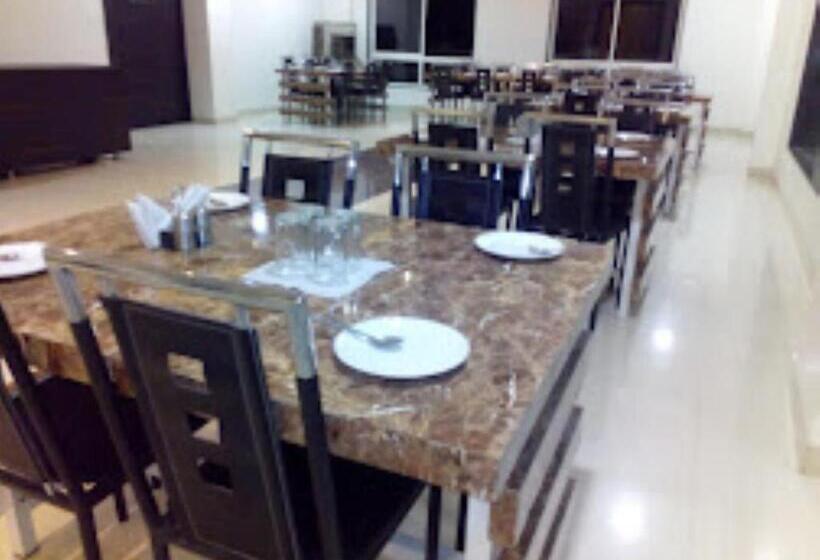 호텔 Devraj Palace,maheshwar