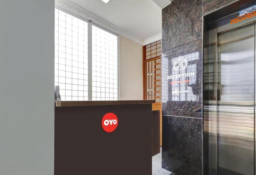 호텔 J.b. Boarding And Lodging