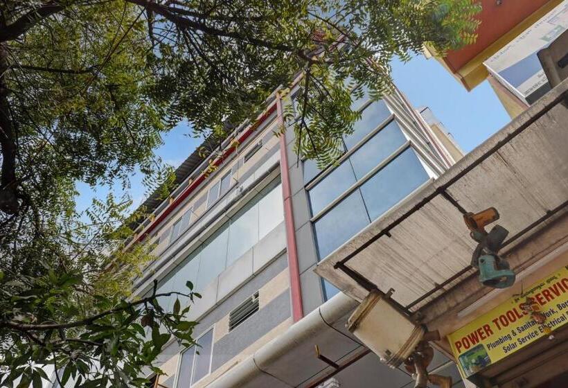 호텔 J.b. Boarding And Lodging