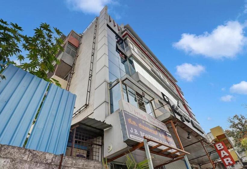 호텔 J.b. Boarding And Lodging