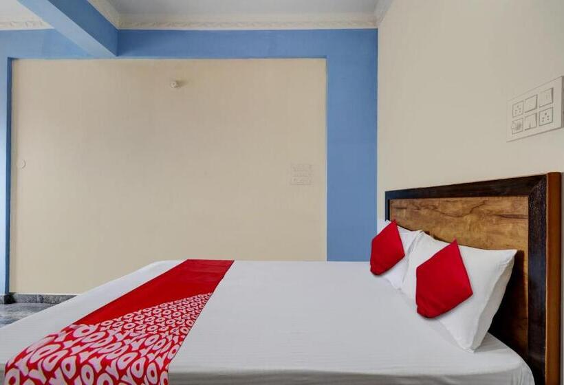 호텔 J.b. Boarding And Lodging