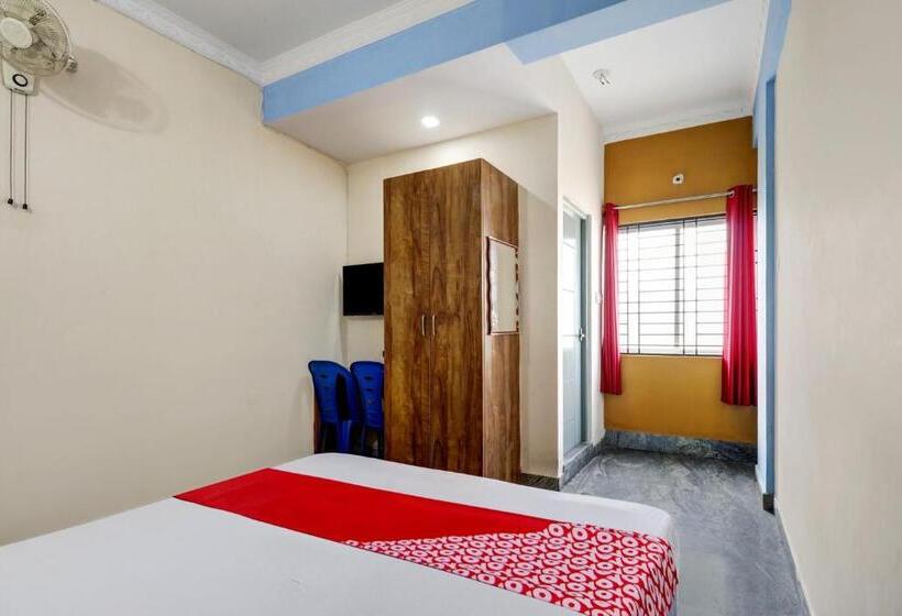 호텔 J.b. Boarding And Lodging