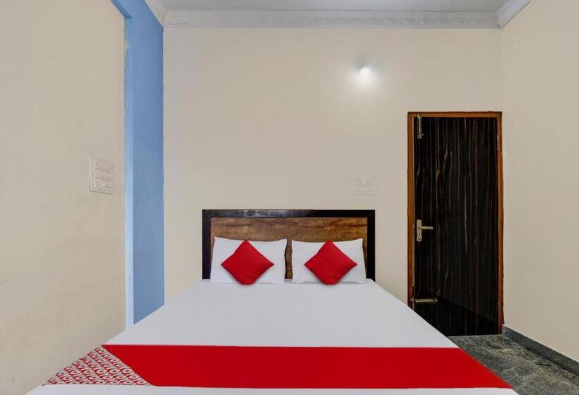 호텔 J.b. Boarding And Lodging