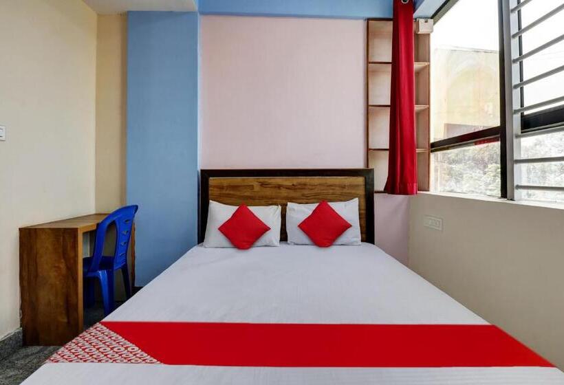 호텔 J.b. Boarding And Lodging