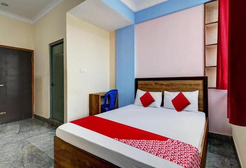 호텔 J.b. Boarding And Lodging