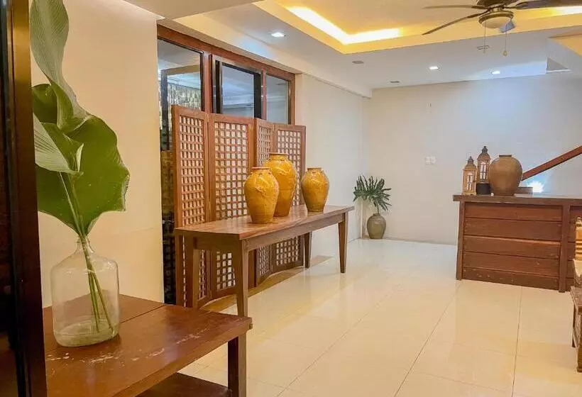 پانسیون Anahaw Estates Davao