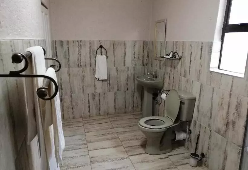 ペンション Kanyane Lodge