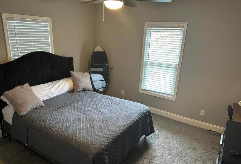 膳宿费 1560 Childress Dr Sw