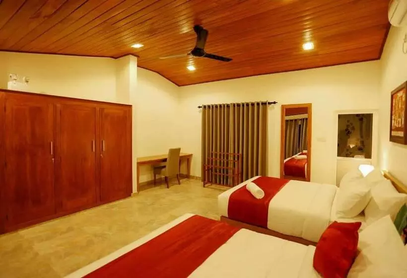 Majatalo Thisath Villa