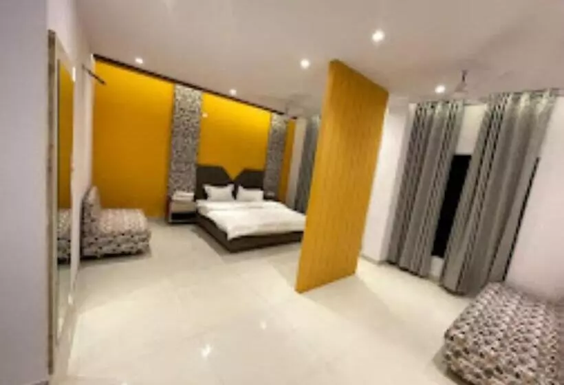 Ab Hotel,sehore