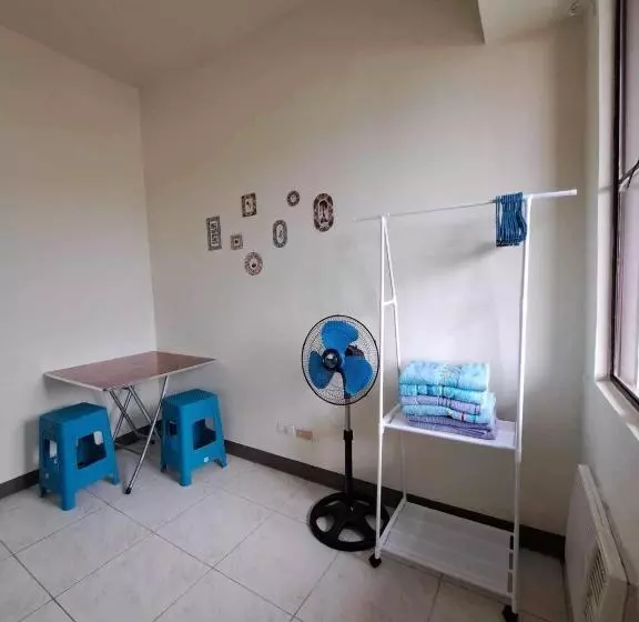 هاستل Andrielle S Place 520