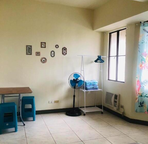 هاستل Andrielle S Place 520