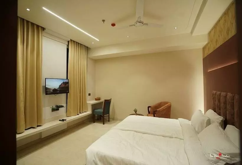 Hotelli Blue Diamonds Inn