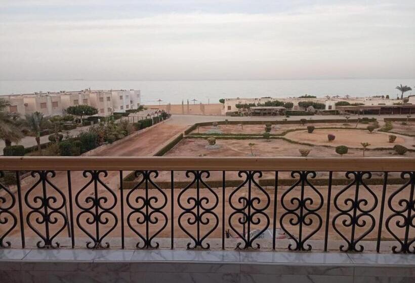 هتل کپسول قريه واحه الحجاز