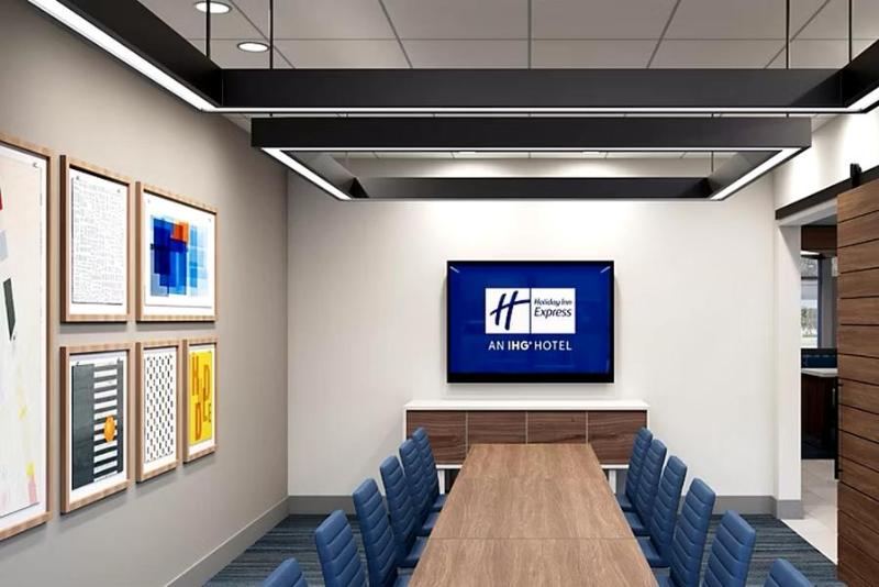 בית מלון כפרי Holiday Inn Express & Suites Fresno Airport By Ihg