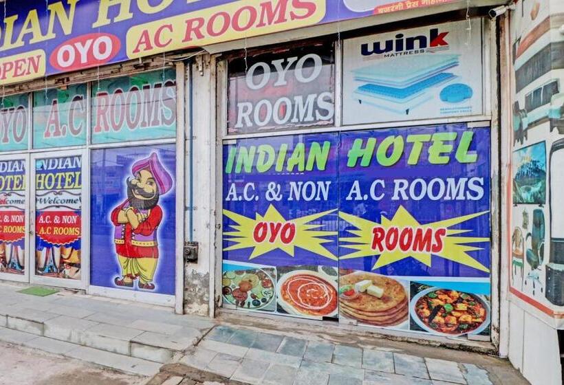 ホテル Oyo Indian