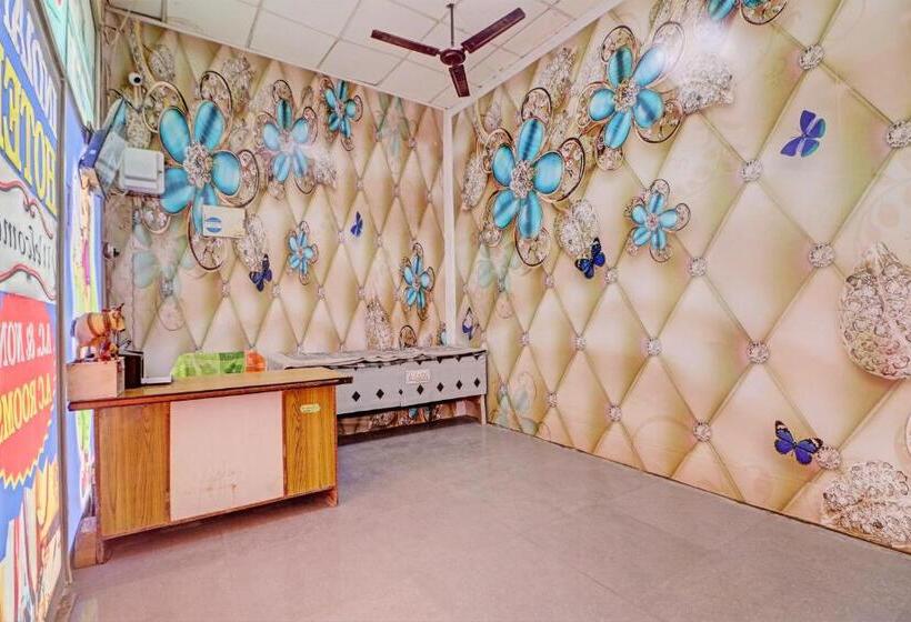 ホテル Oyo Indian