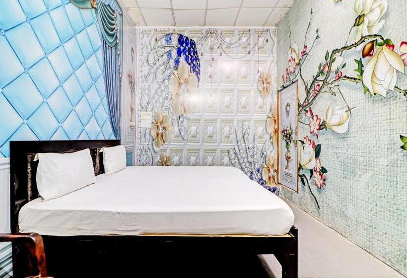 ホテル Oyo Indian