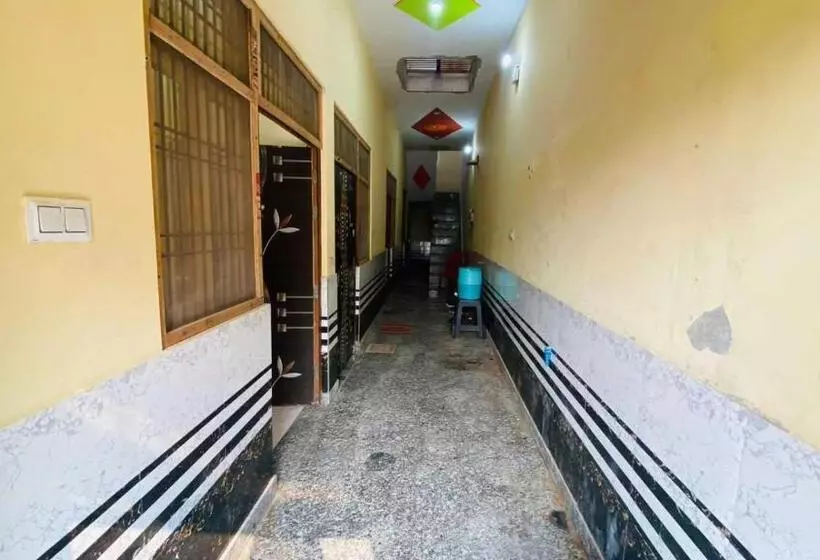 Hotel Oyo Vrindavan