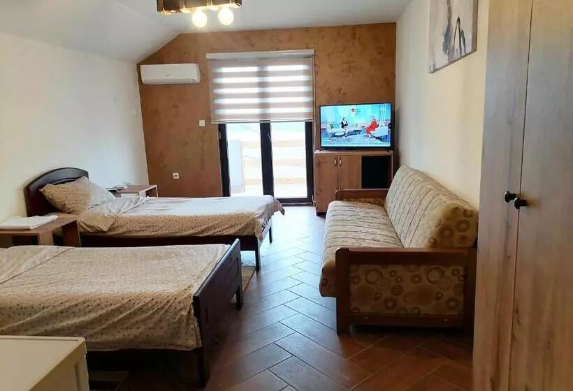 پانسیون Apartmani Lena