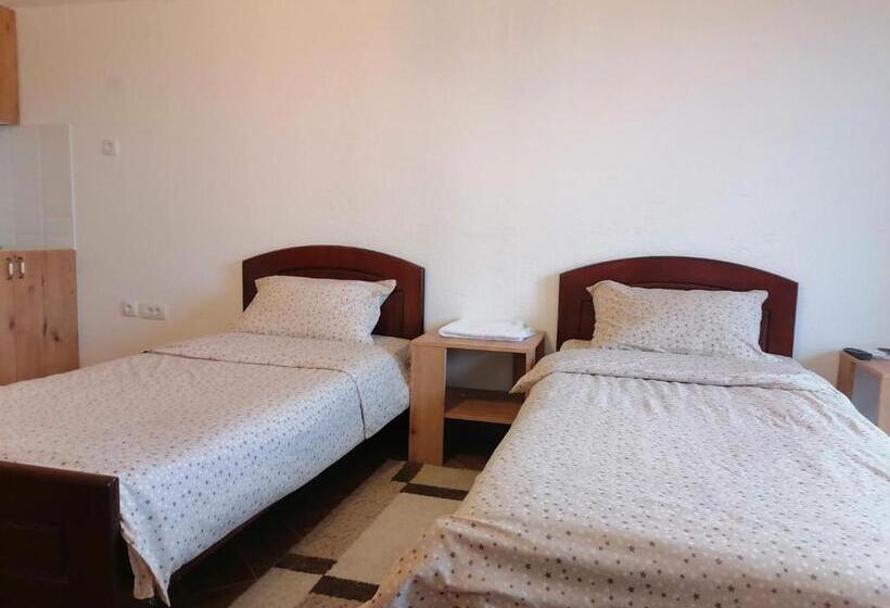 Pensionat Apartmani Lena