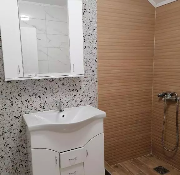 پانسیون Apartmani Lena