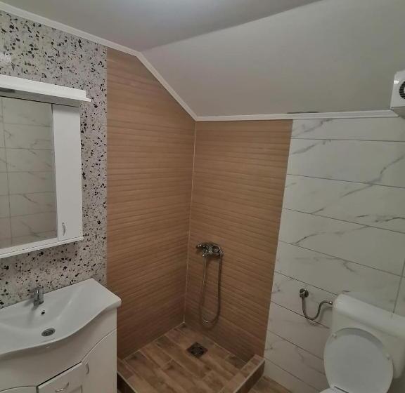 Pensionat Apartmani Lena