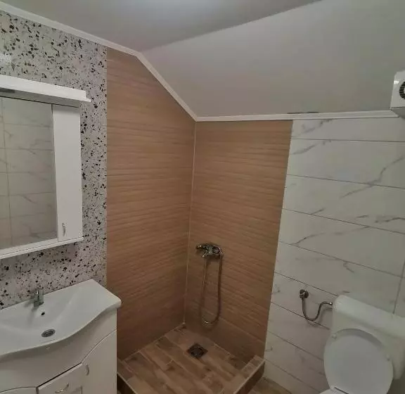 پانسیون Apartmani Lena