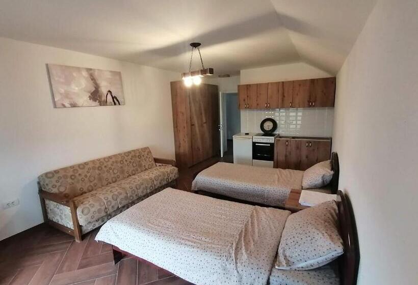 Pensionat Apartmani Lena