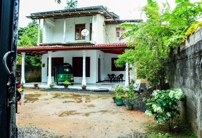 Pensione Mirissa Home Guest