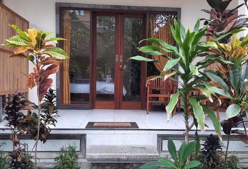 Majatalo Guest House Sudara