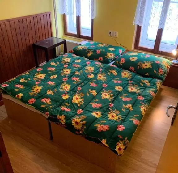 Majatalo Horská Bouda šubišák