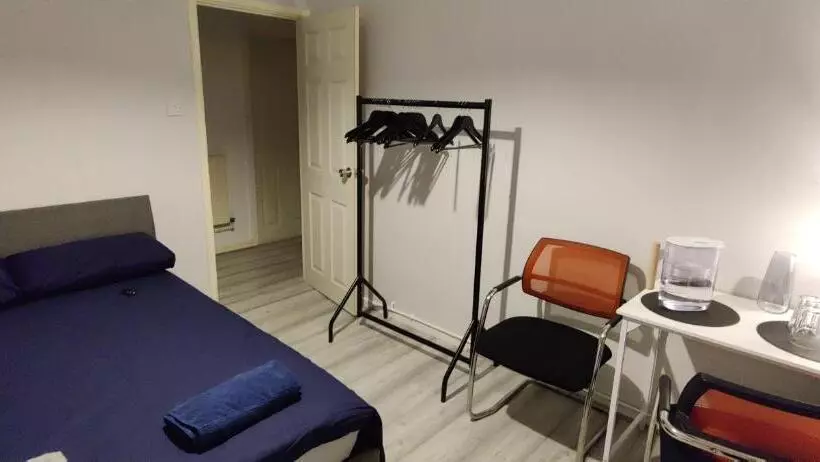 پانسیون London City Airport   Rooms