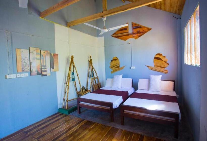 פנסיון Lord Of Beach Resort & Yoga Meditation Centre