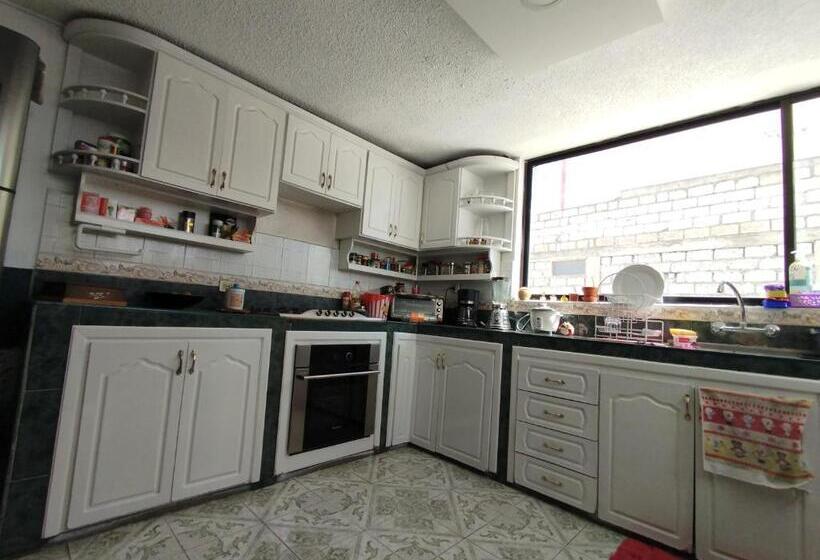 بنسيون Great Location Bed And Breakfast