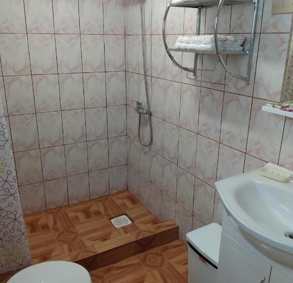 פנסיון Tierra Nueva