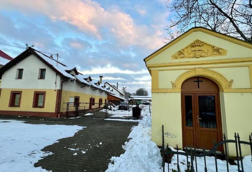 پانسیون Wellness Penzion Horse Farm