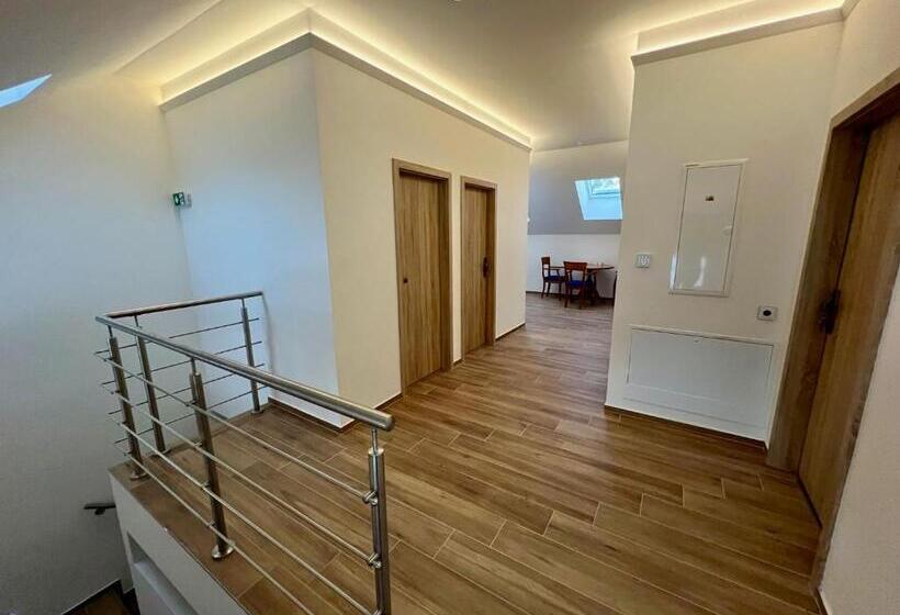 پانسیون Wellness Penzion Horse Farm