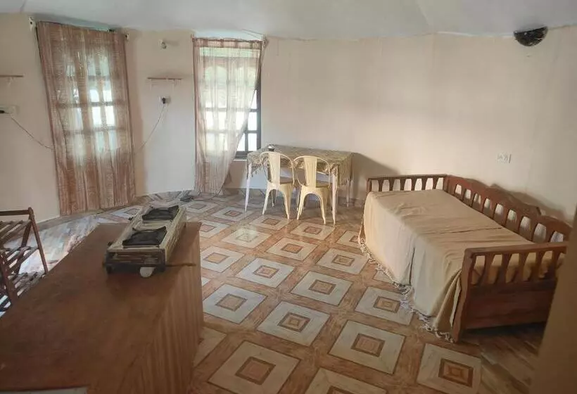 リゾートホテル Rusta Wellness And Retreat Center