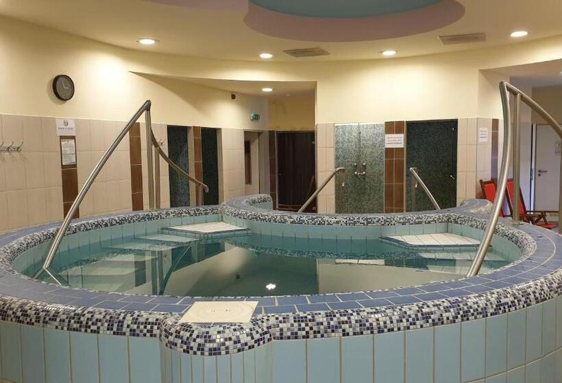 אתר נופש Szentesi Sport és üdülőközpont