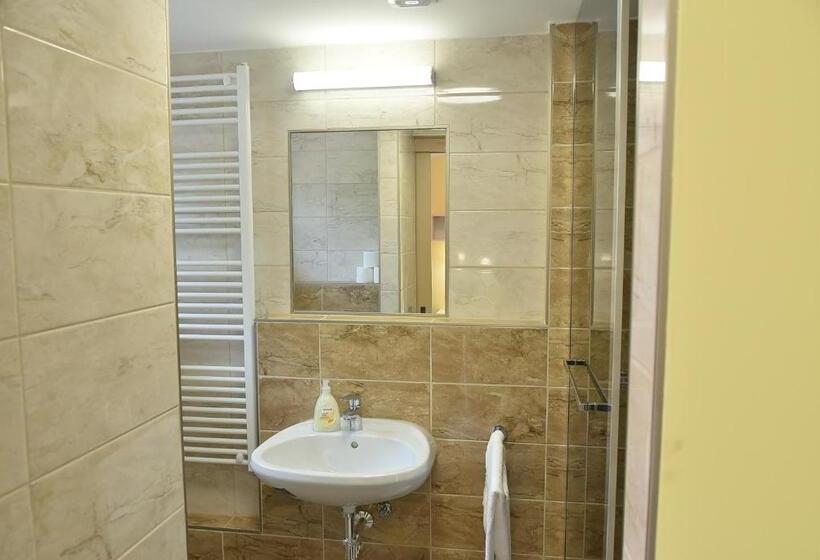 אתר נופש Szentesi Sport és üdülőközpont