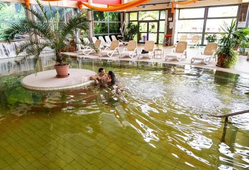 Lomakeskus Szentesi Sport és üdülőközpont