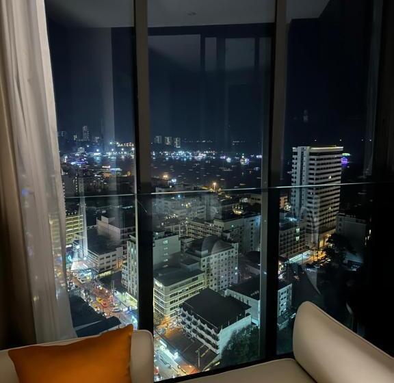 502 Edge芭提雅市中心25楼高层海景服务公寓，芭提雅海湾景观，近沙滩，步行街，购物中心