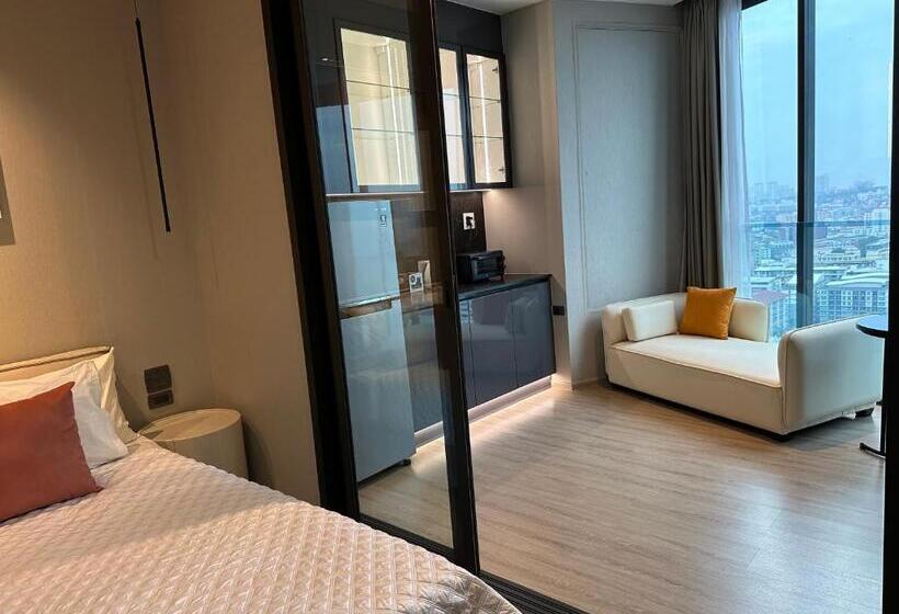 502 Edge芭提雅市中心25楼高层海景服务公寓，芭提雅海湾景观，近沙滩，步行街，购物中心