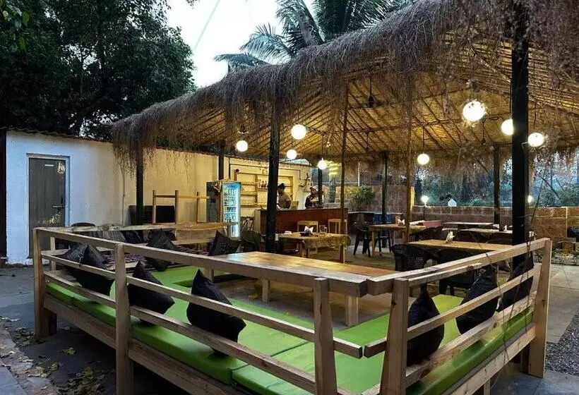 ベッドアンドブレックファースト Acoustic Cafe And Wooden Cottages
