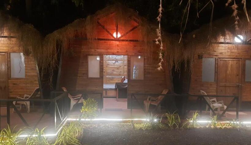 Bed and Breakfast Acoustic Cafe And Wooden Cottages